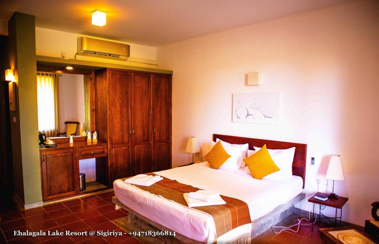 Ehalagala Lake Resort Sigiriya Exterior foto